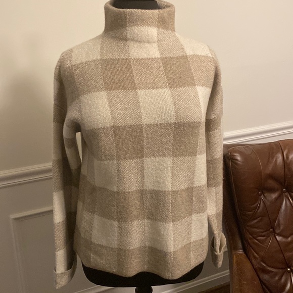 Tahari Sweaters - NWT TAHARI, XL, Women’s sweater, Checkered